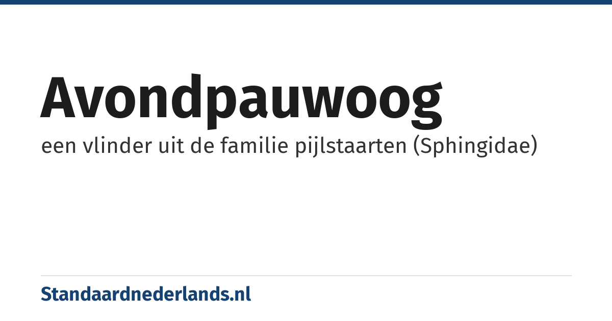 avondpauwoog: een vlinder uit de familie pijlstaarten (Sphingidae)